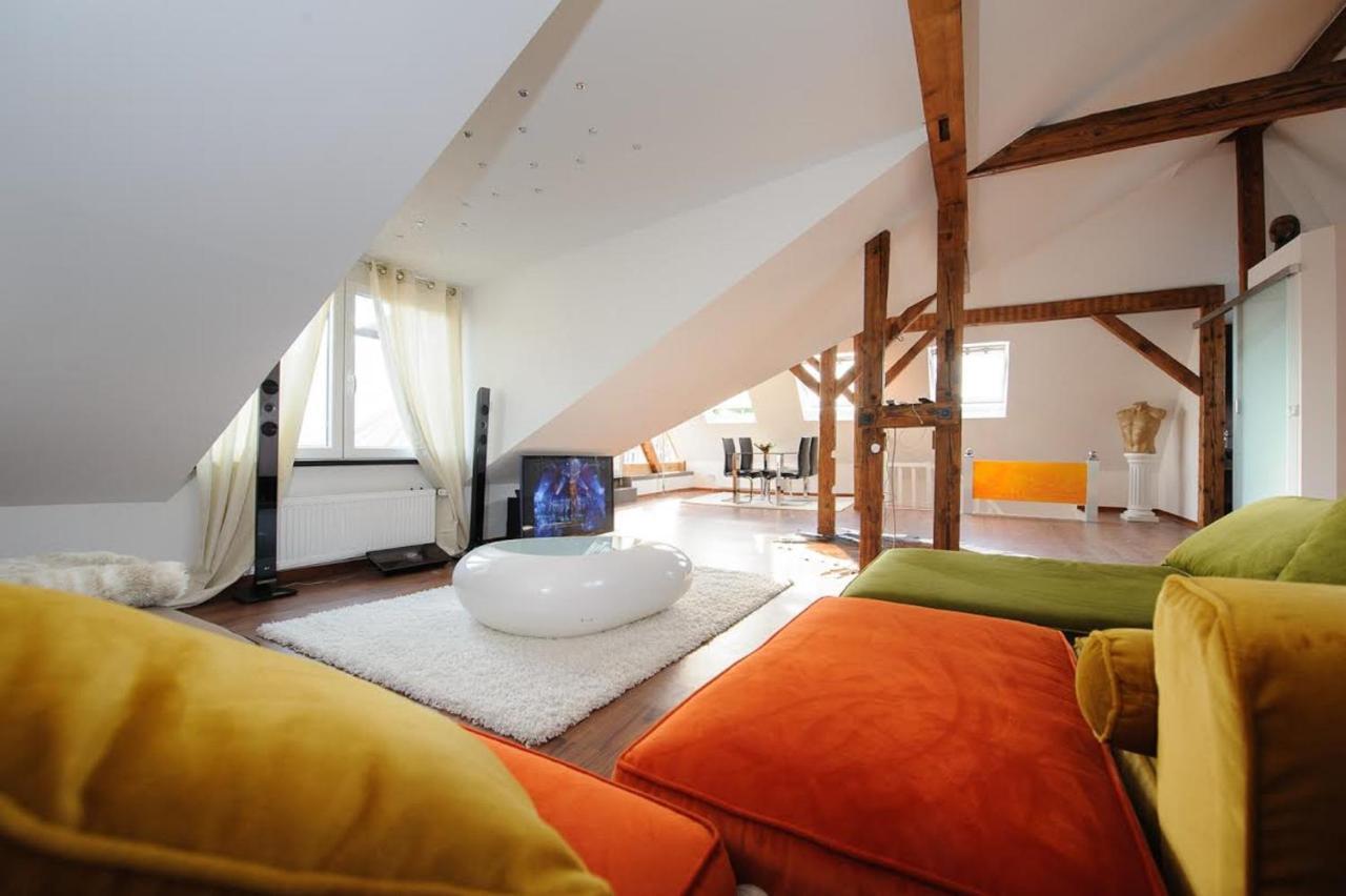 City Penthouse Mit Dachterrasse ไฟรบวร์กอิมไบรส์เกา ภายนอก รูปภาพ